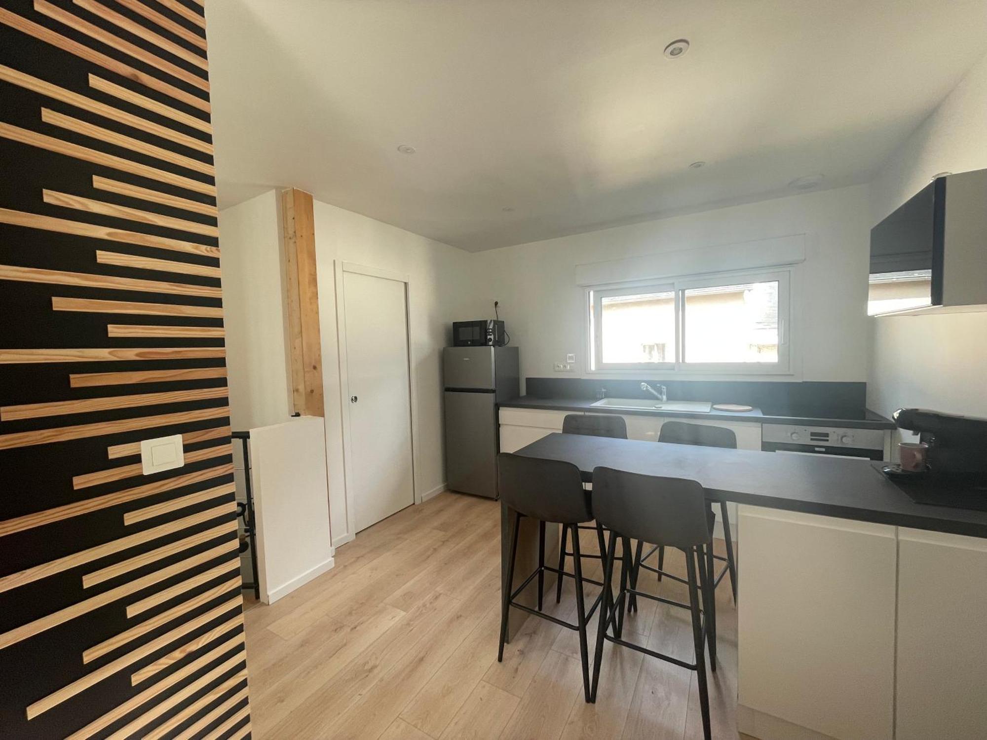 דירות Changé Tiny House Moderne, Avec Terrasse מראה חיצוני תמונה